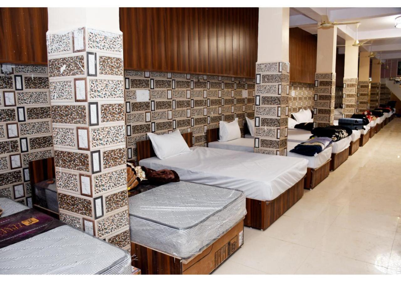 Tirupati Balaji Inn Bageshwar Dham Basāri Exterior photo